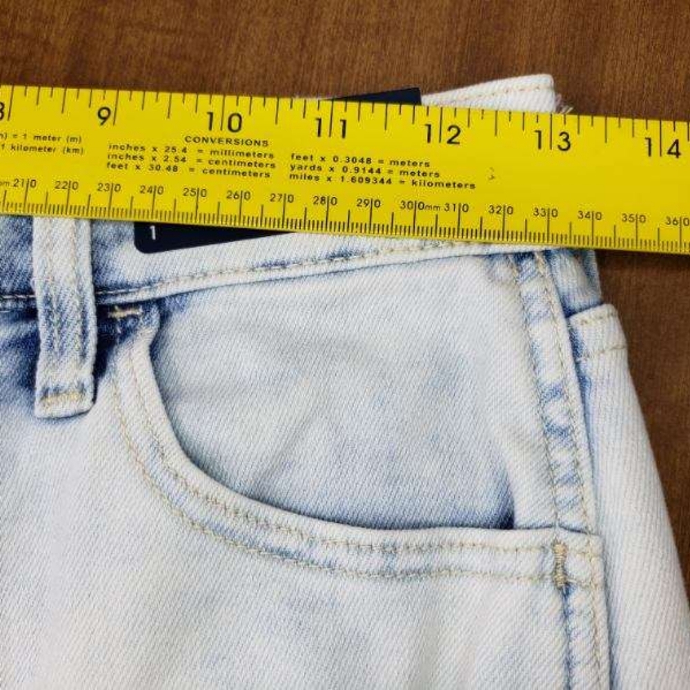 NWT Hollister Ultra DISTRESSED High Rise SHORTS Bermuda Women's W25 Soft Stretch - Picture 8 of 14